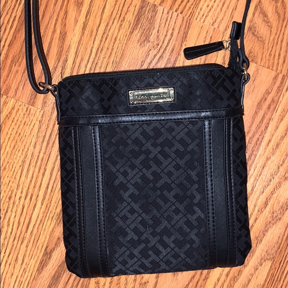Tommy hilfiger purse